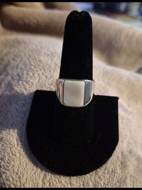 Modern White Stone Signet Ring in Polished Silver Tone
